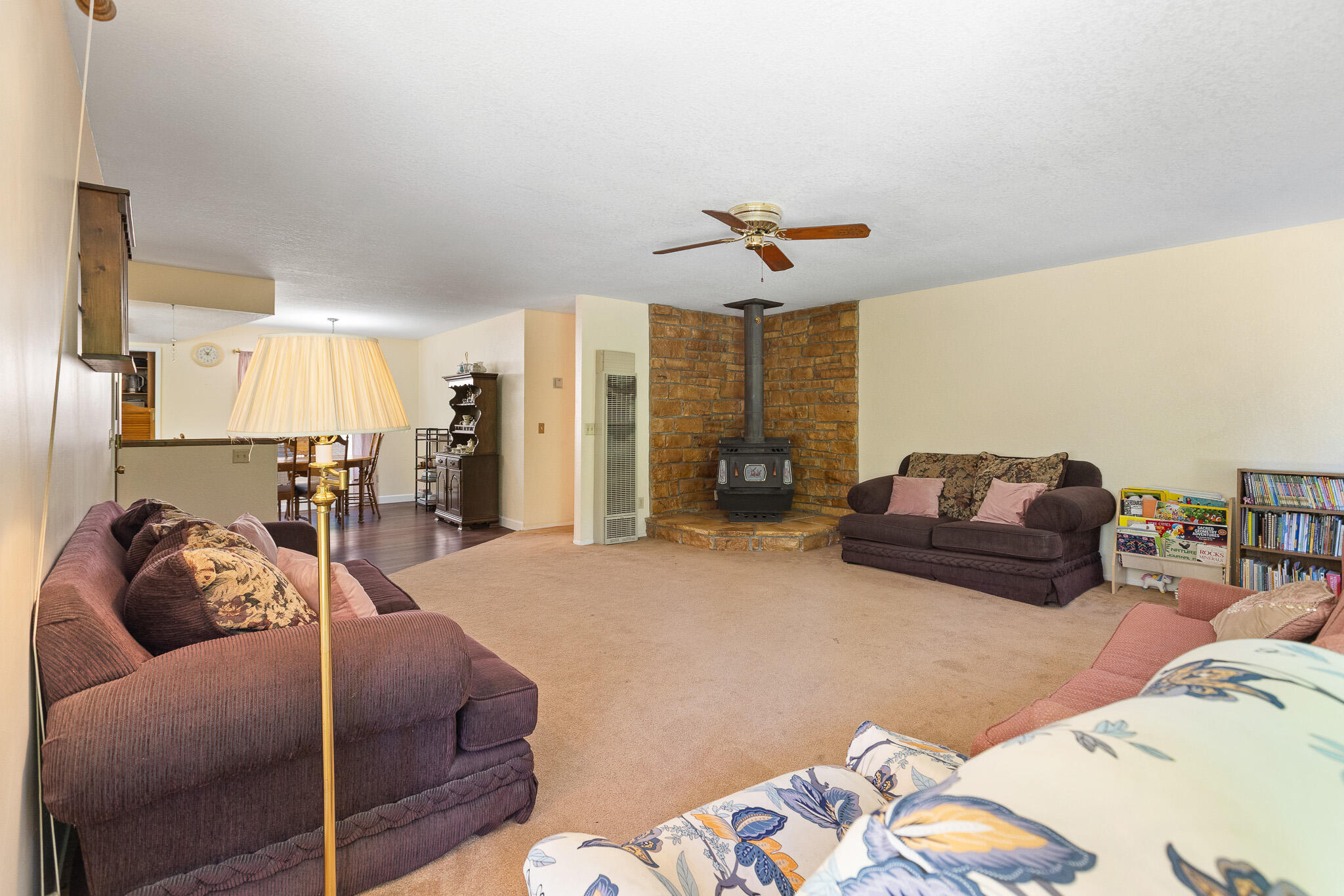 45000 Manter Meadow Road California Hot Springs, CA 93207 - Photo 10 of 38 13 Living Room