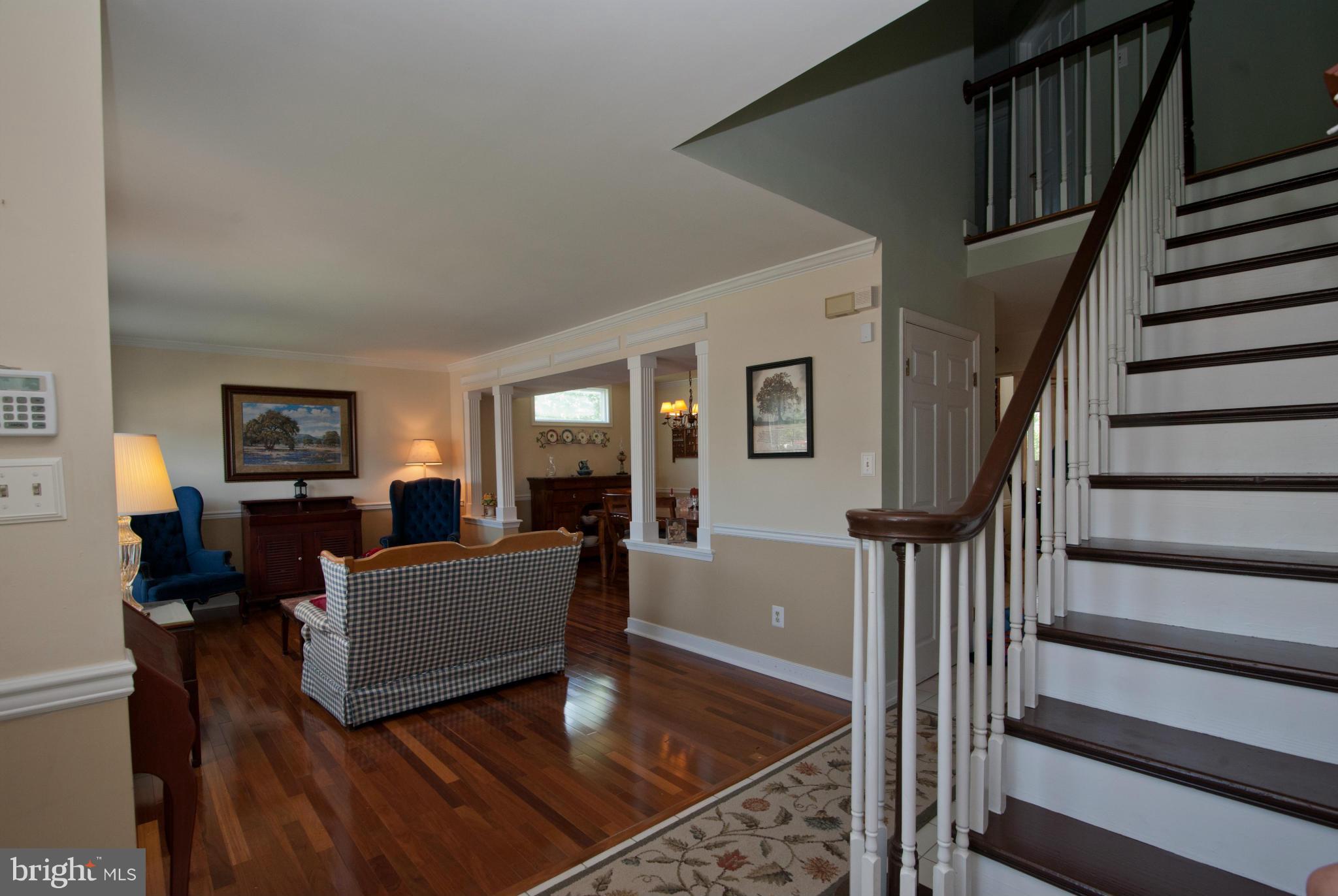 9103 Gardenia Road Baltimore, MD 21236 - Photo 4 of 27 Living Room