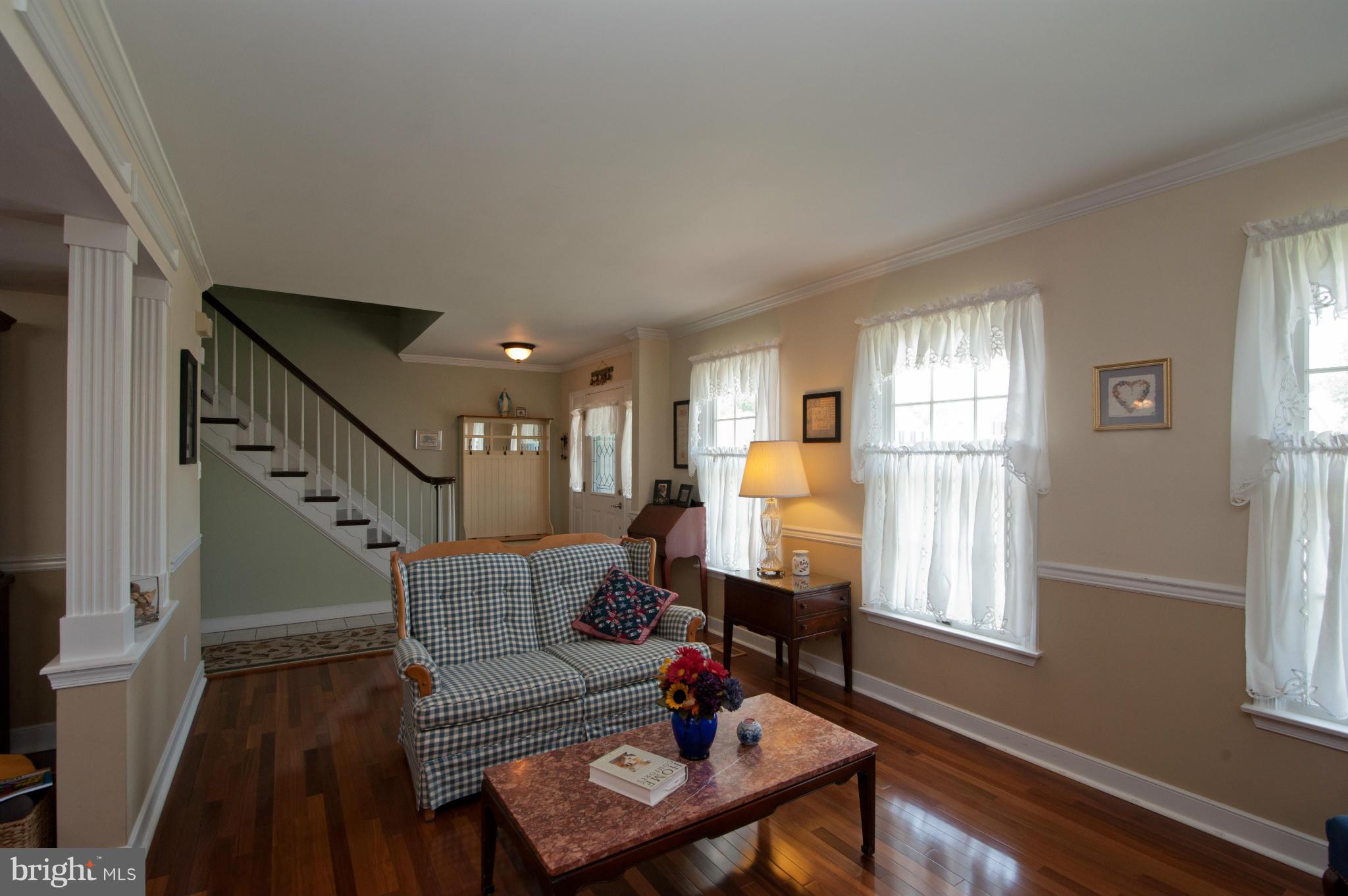 9103 Gardenia Road Baltimore, MD 21236 - Photo 5 of 27 Living Room