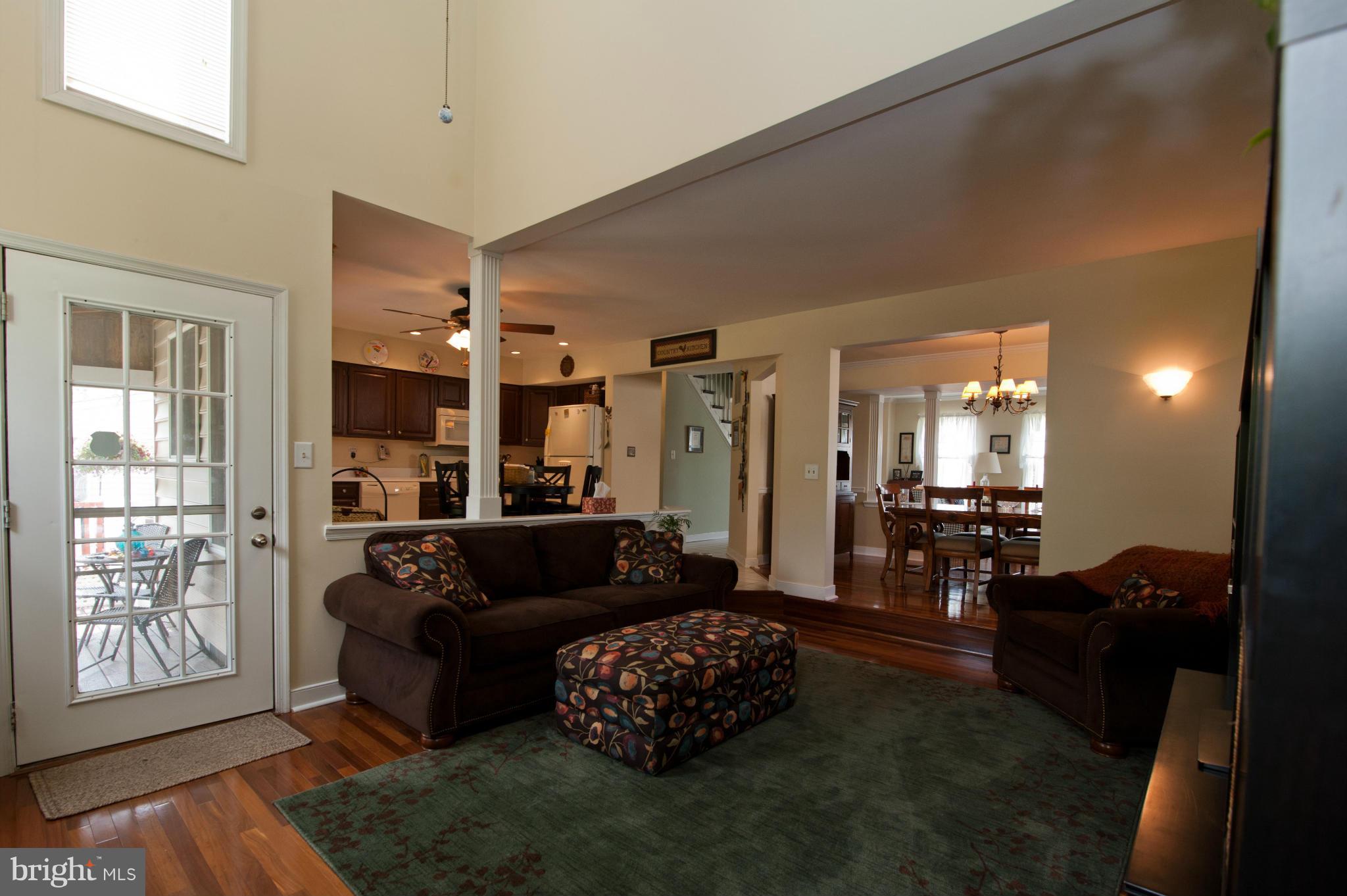 9103 Gardenia Road Baltimore, MD 21236 - Photo 7 of 27 Family Room