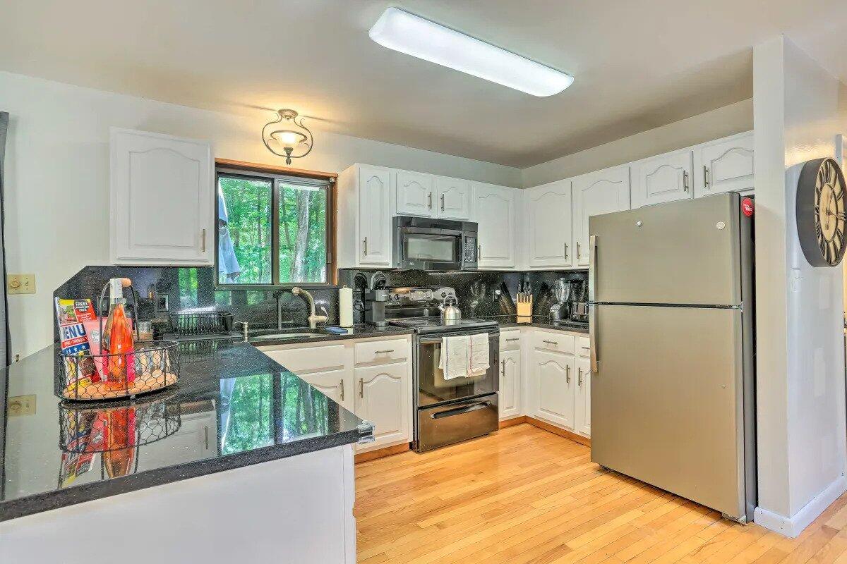 348 Fernwood Drive East Stroudsburg, PA 18301 - Photo 16 of 35 IMG_0747