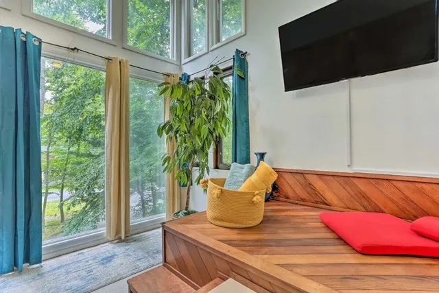 $375,000 | 348 Fernwood Drive, East Stroudsburg, PA 18301