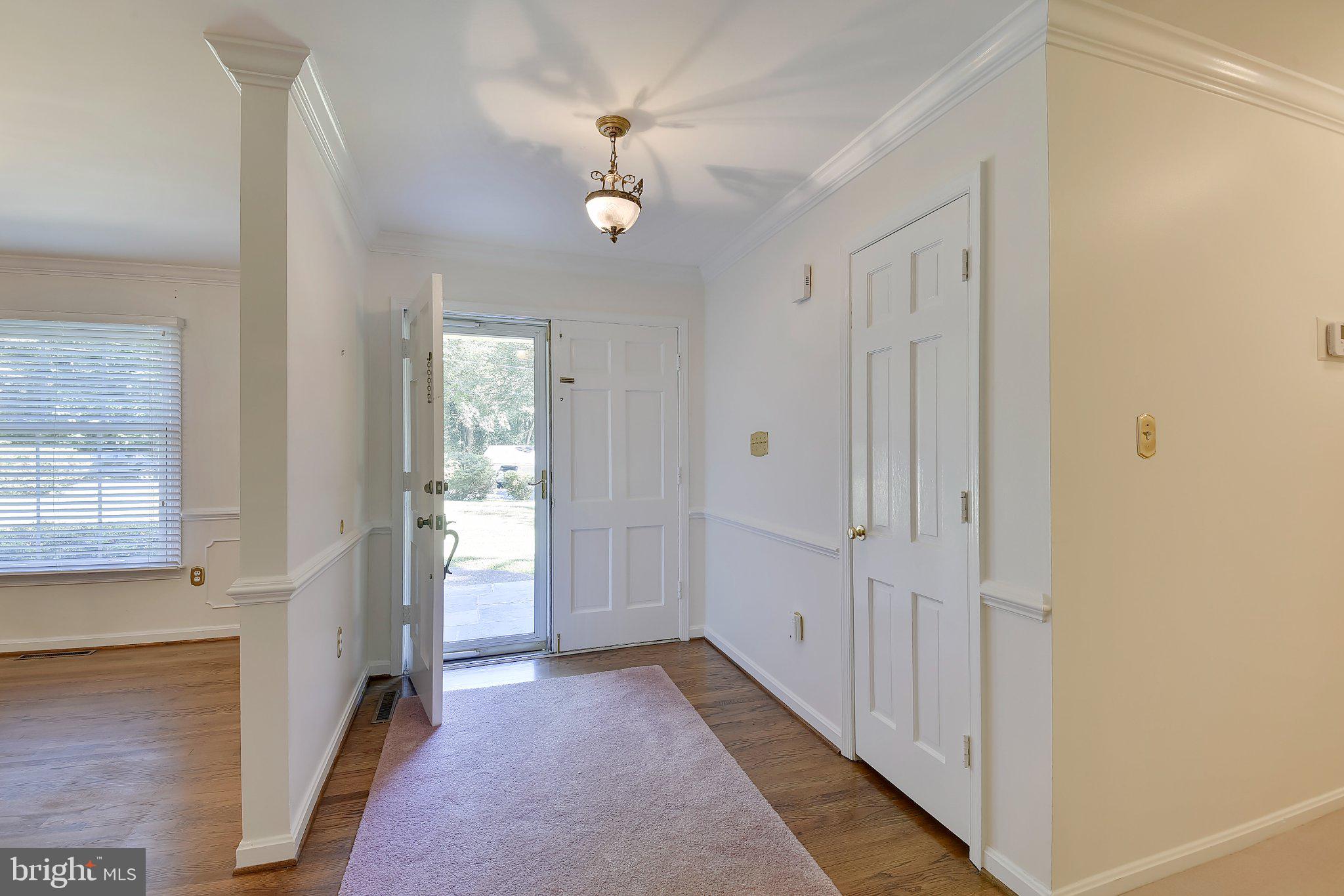 2025 Post Road Vienna, VA 22181 - Photo 6 of 24 Entry Foyer