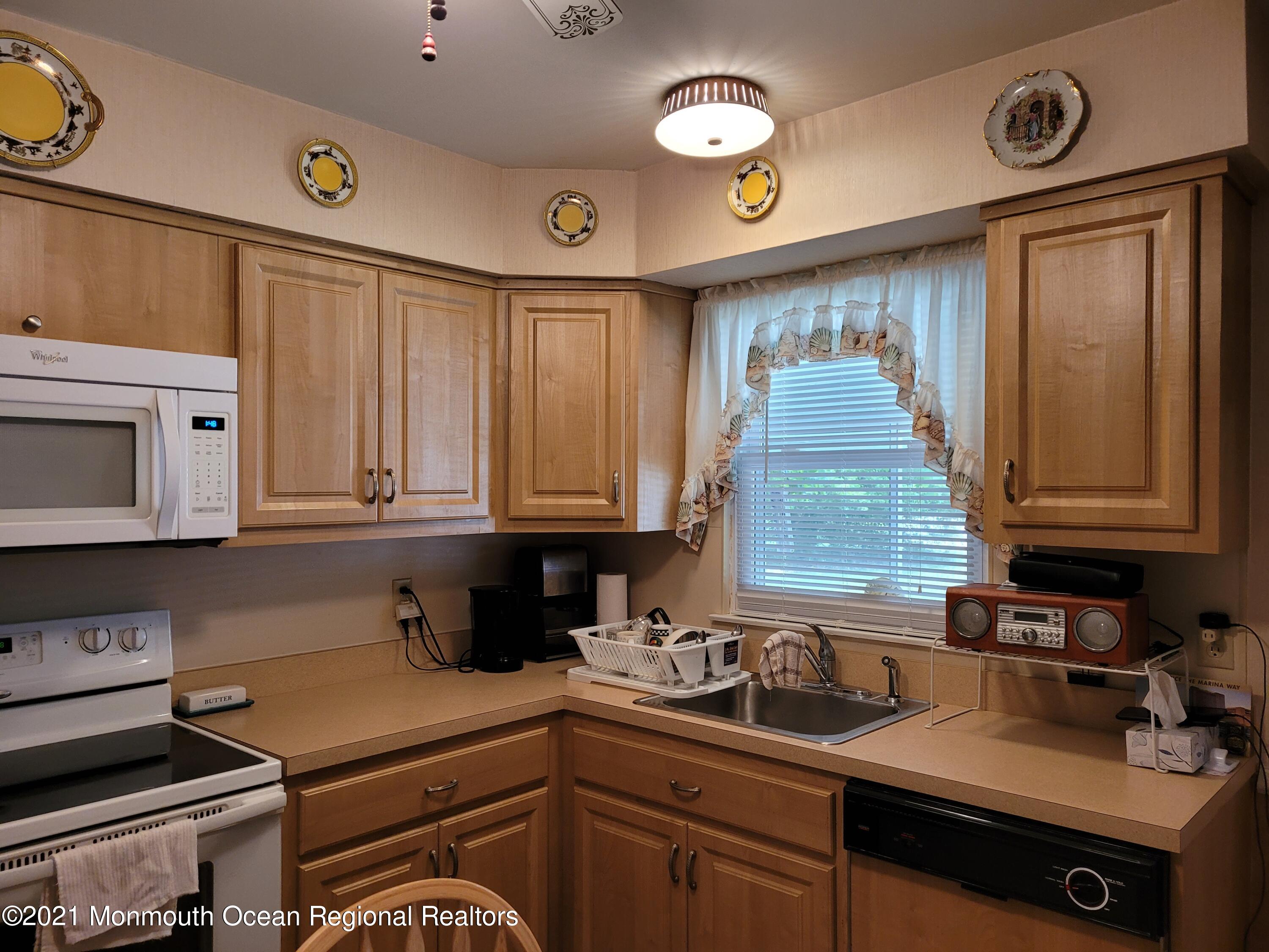 2 Quaker Lane, Unit B Whiting, NJ 08759 - Photo 17 of 27 20210601_134851