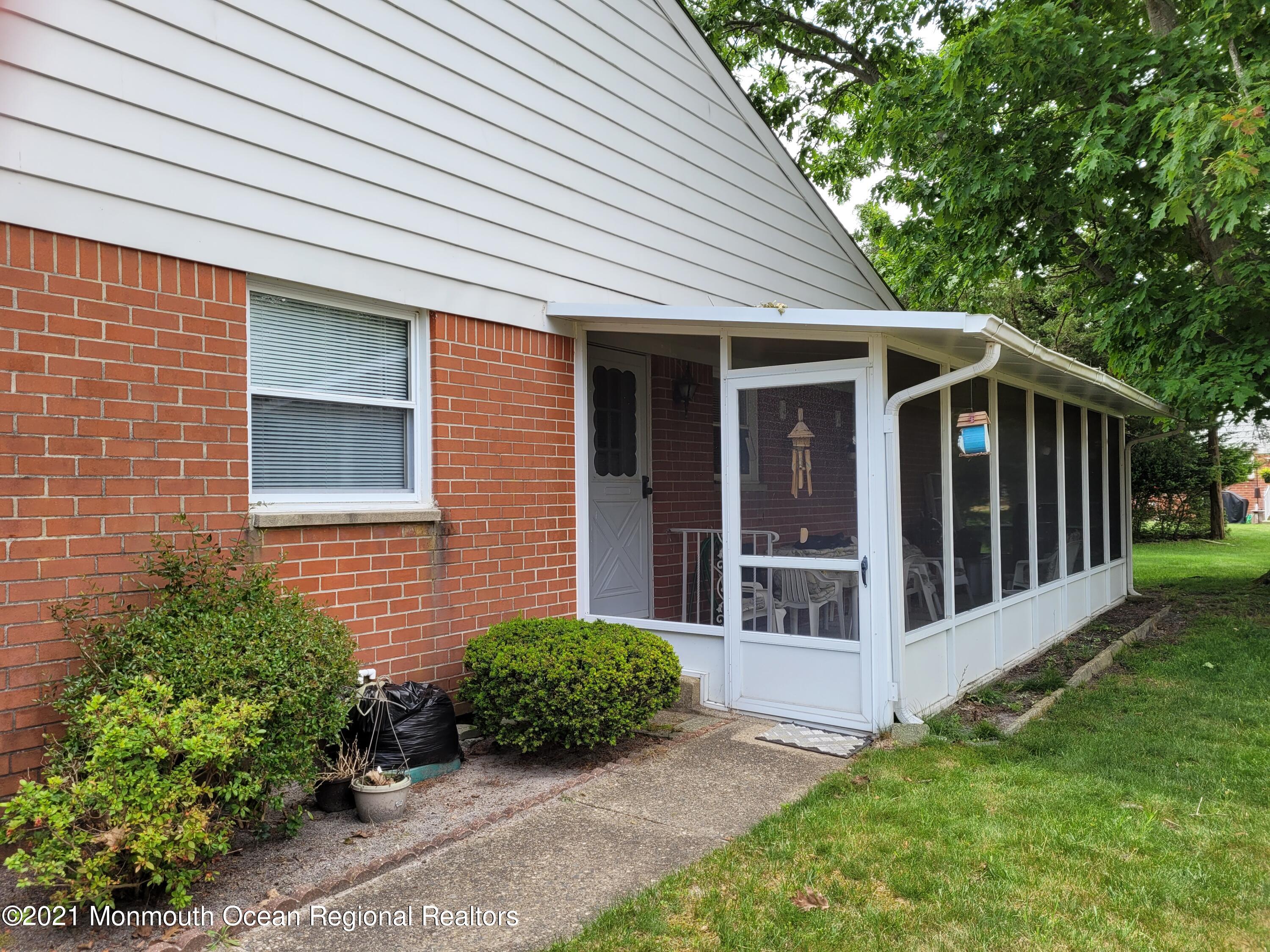 2 Quaker Lane, Unit B Whiting, NJ 08759 - Photo 5 of 27 20210601_135618