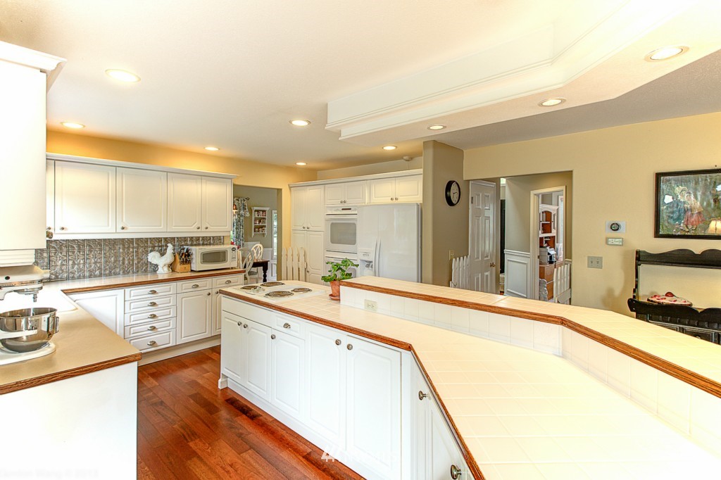 23530 53rd Avenue Southeast Bothell, WA 98021 - Photo 4 of 25
