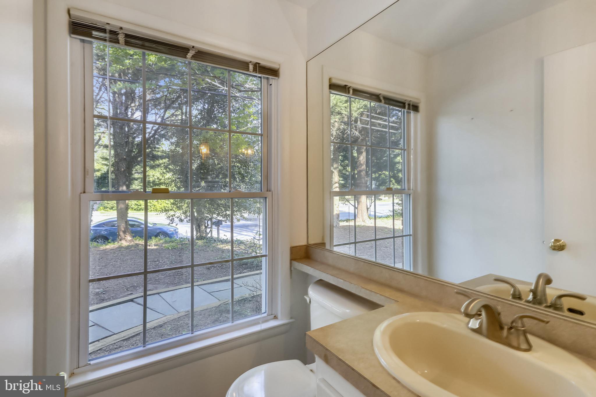 11909 Seven Locks Road Potomac, MD 20854 - Photo 15 of 43 Powder room