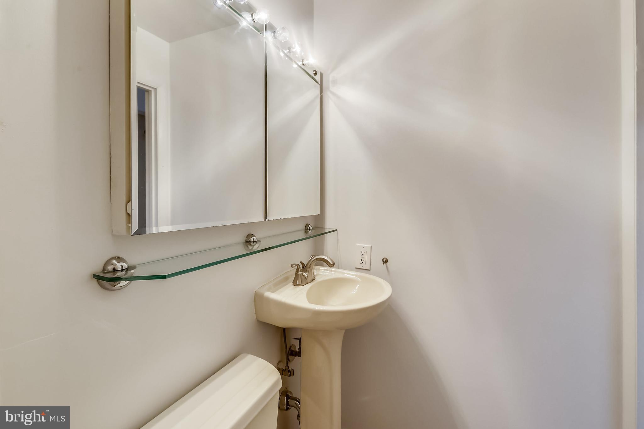 11909 Seven Locks Road Potomac, MD 20854 - Photo 20 of 43 Primary bath