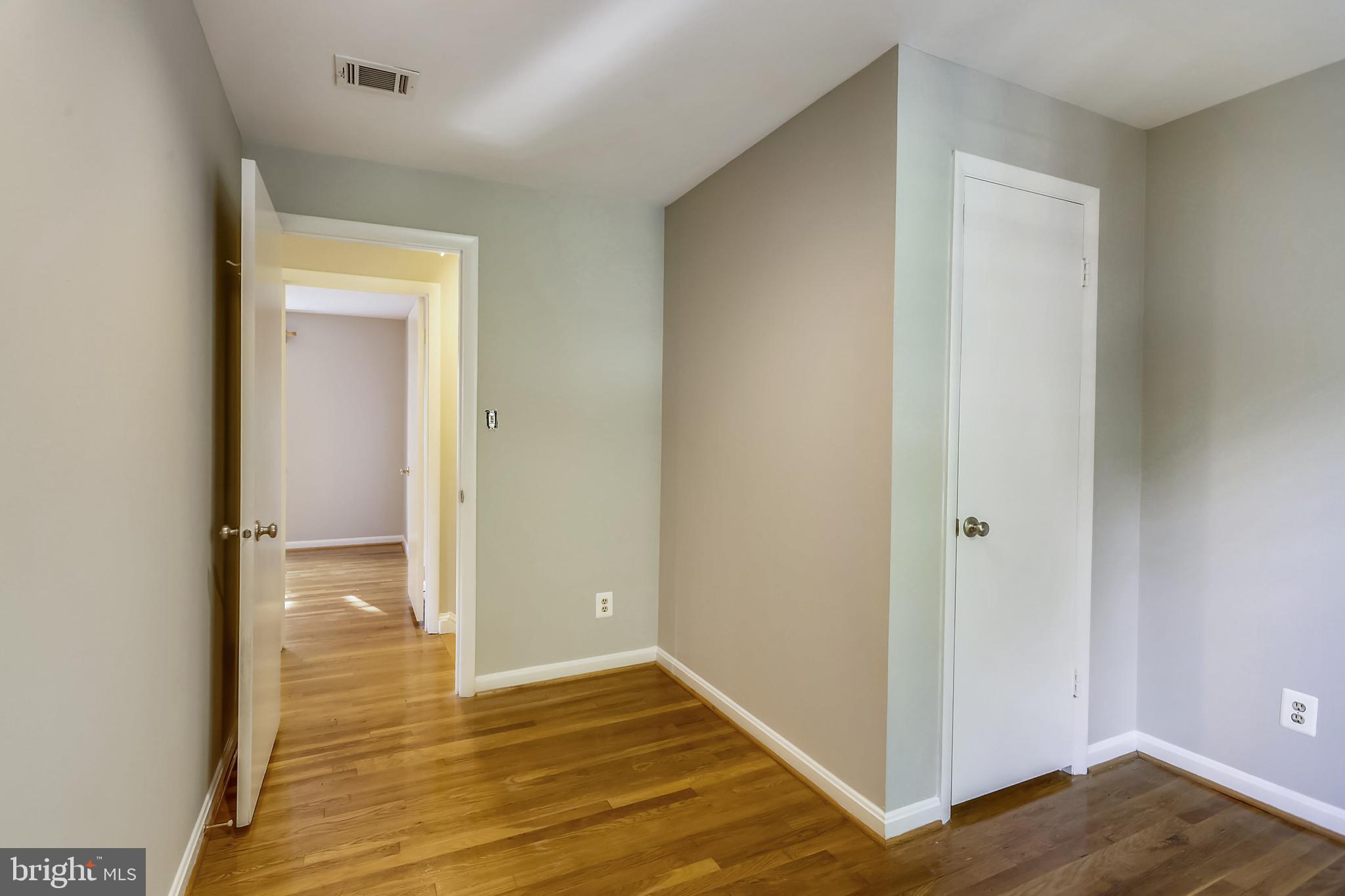 11909 Seven Locks Road Potomac, MD 20854 - Photo 27 of 43 Bedroom #4