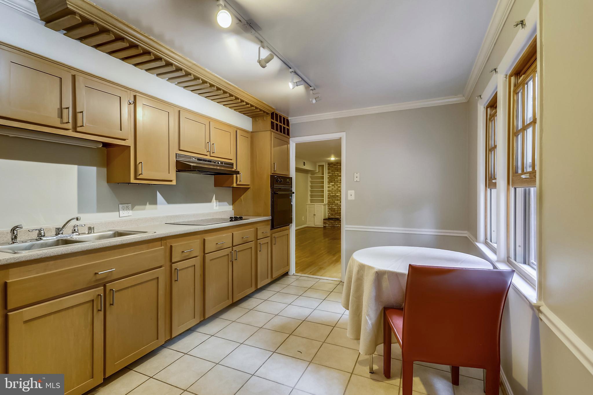 11909 Seven Locks Road Potomac, MD 20854 - Photo 8 of 43 Kitchen with plenty of space of breakfast table!