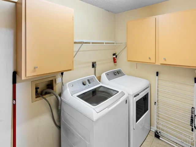 $150,000 | 1580 Wheelock Lane, Unit 104, St. Paul, MN 55117