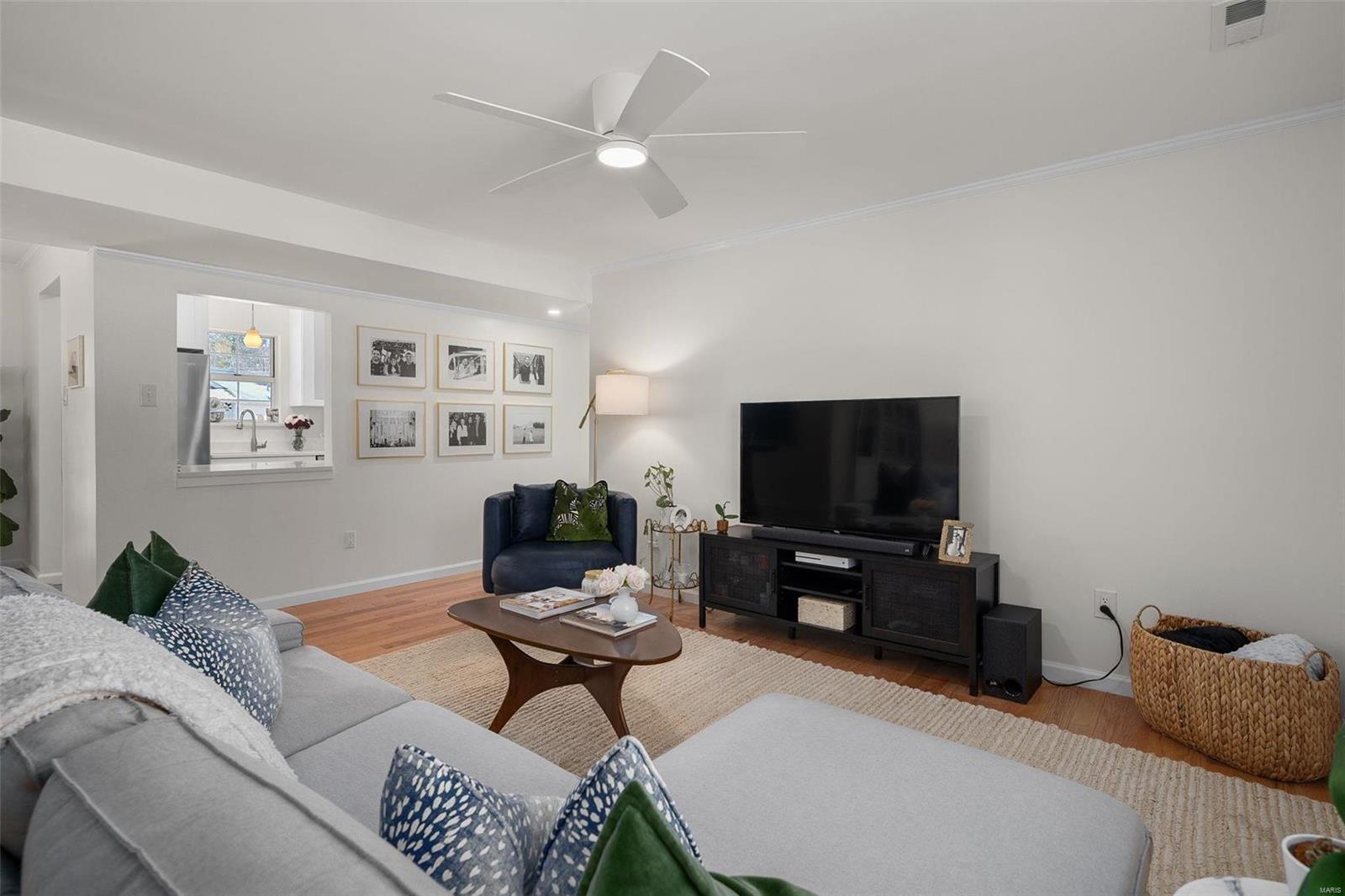 9174 Eager Road St. Louis, MO 63144 - Photo 5 of 32 Gallery Image 5