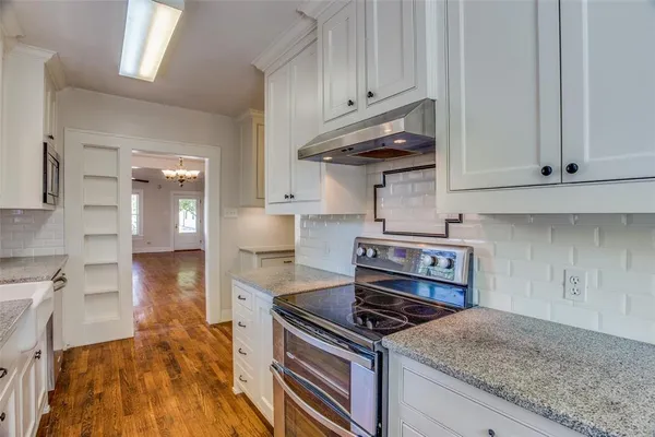 $3,000 | 4011 West 7th Street, Fort Worth, TX 76107