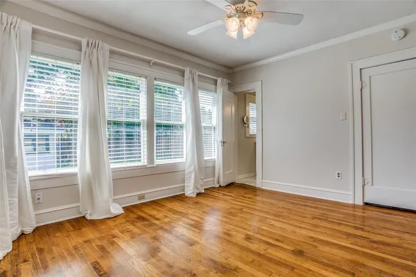 $3,000 | 4011 West 7th Street, Fort Worth, TX 76107