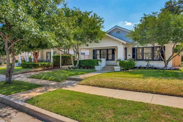 $3,000 | 4011 West 7th Street, Fort Worth, TX 76107