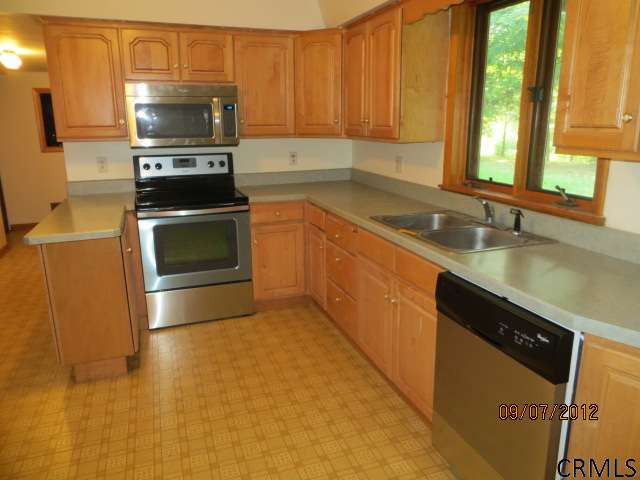8 Vischer Ferry Road Rexford, NY 12148 - Photo 4 of 15 Photo 4