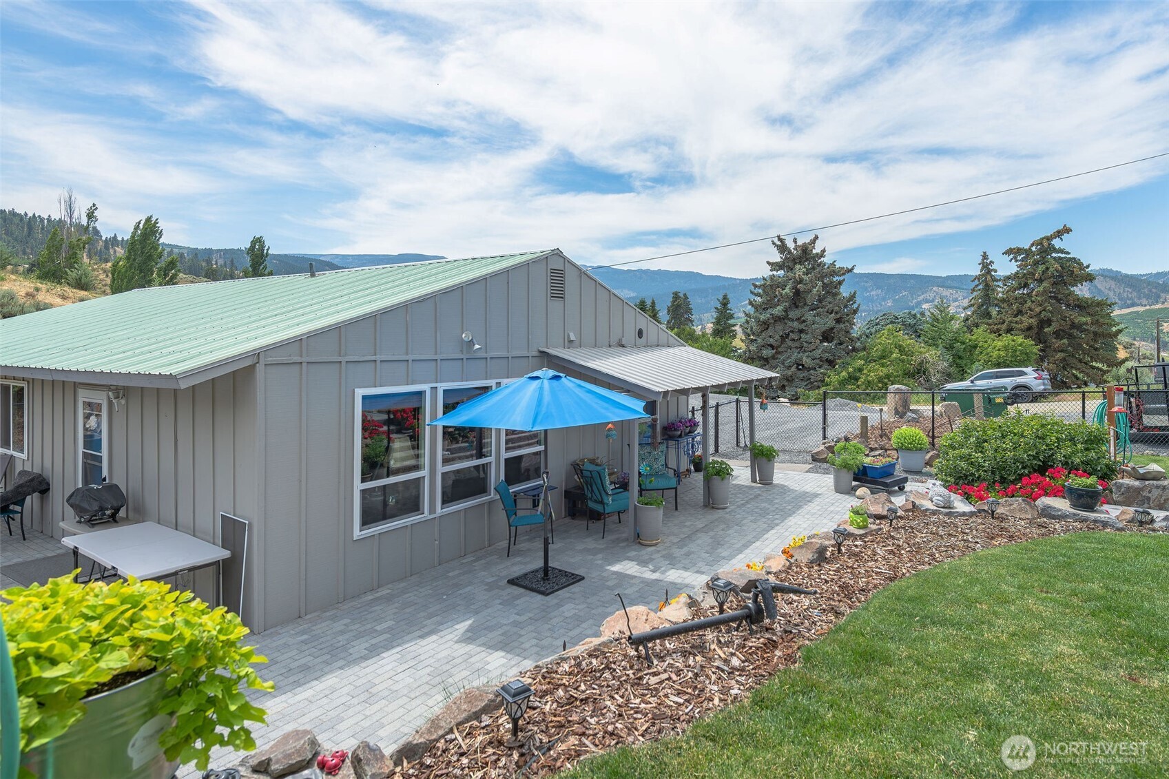749 Wheeler Hill Road Wenatchee, WA 98801 - Photo 2 of 40