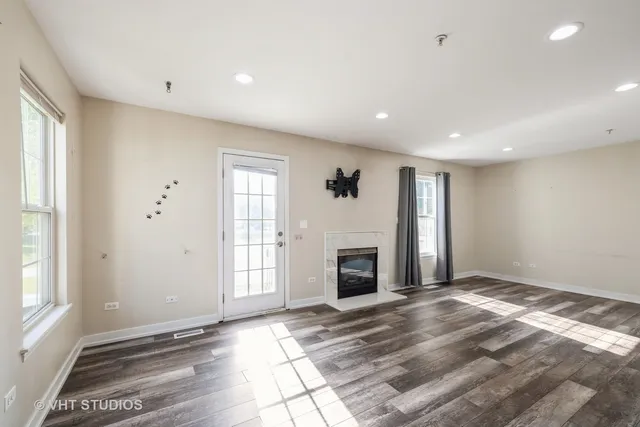 a view of livingroom with a fireplace