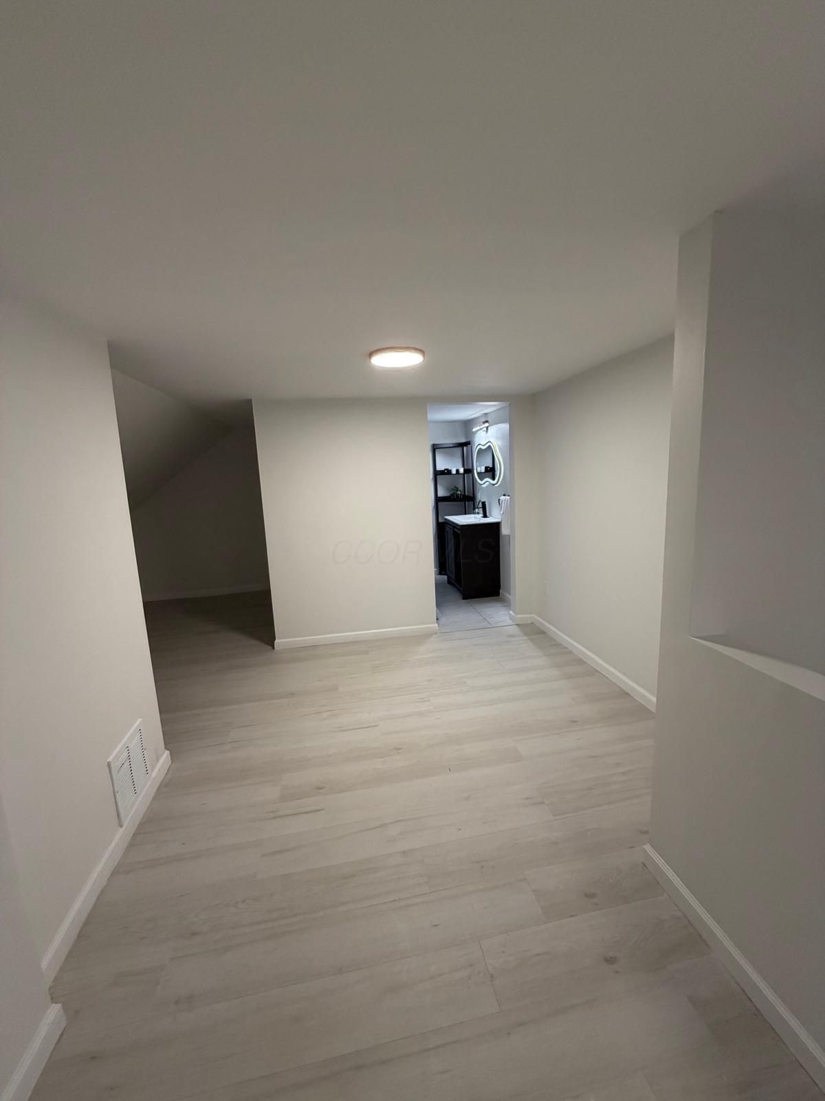 1946 Lehner Road Columbus, OH 43224 - Photo 17 of 21 PHOTO-2026-01-06-13-02-15_5