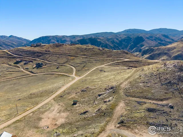 a view of a backyard with a sink