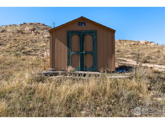 a view of an entryway