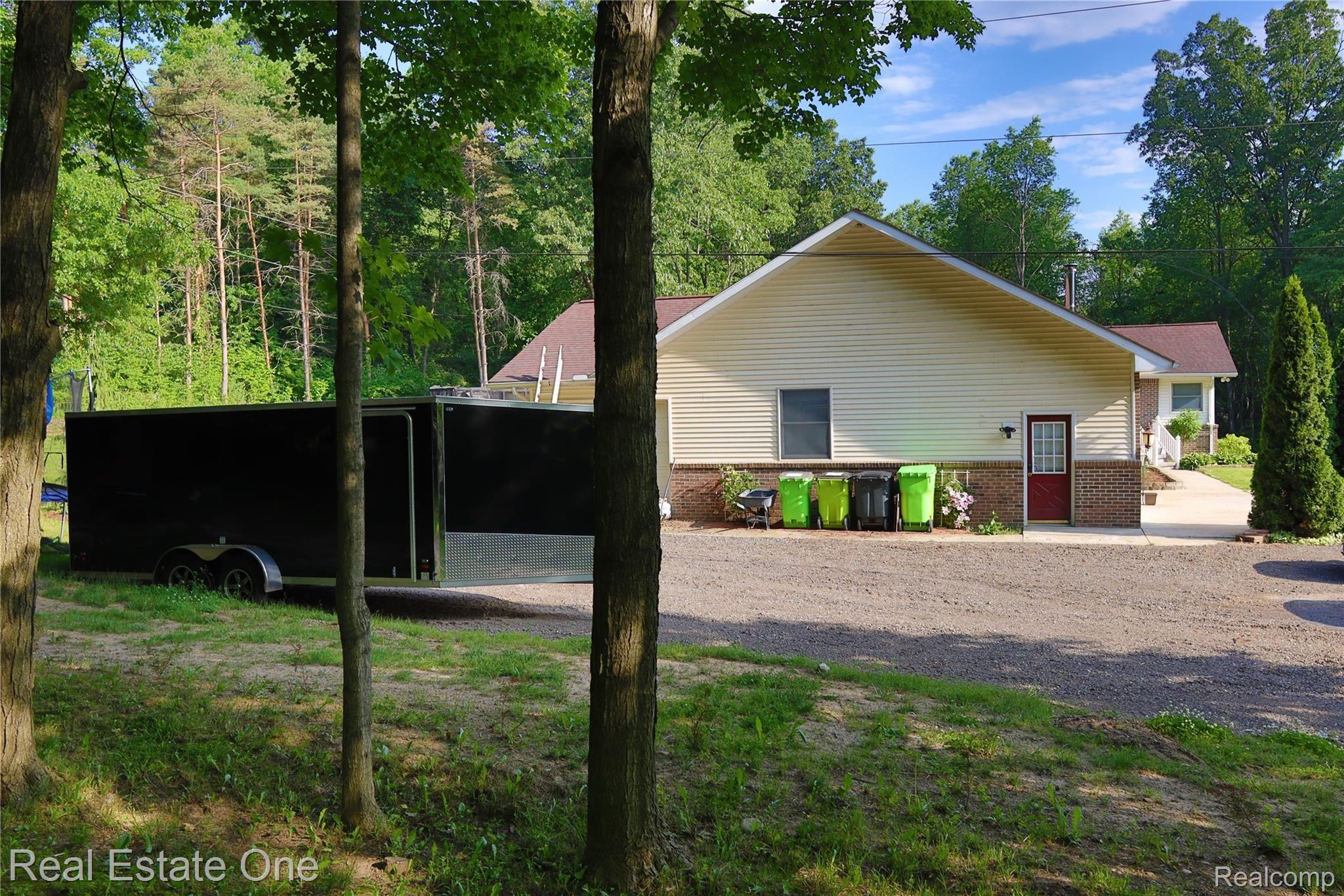 13030 Dunham Road Hartland, MI 48353 - Photo 44 of 49 IMG_1392.JPG