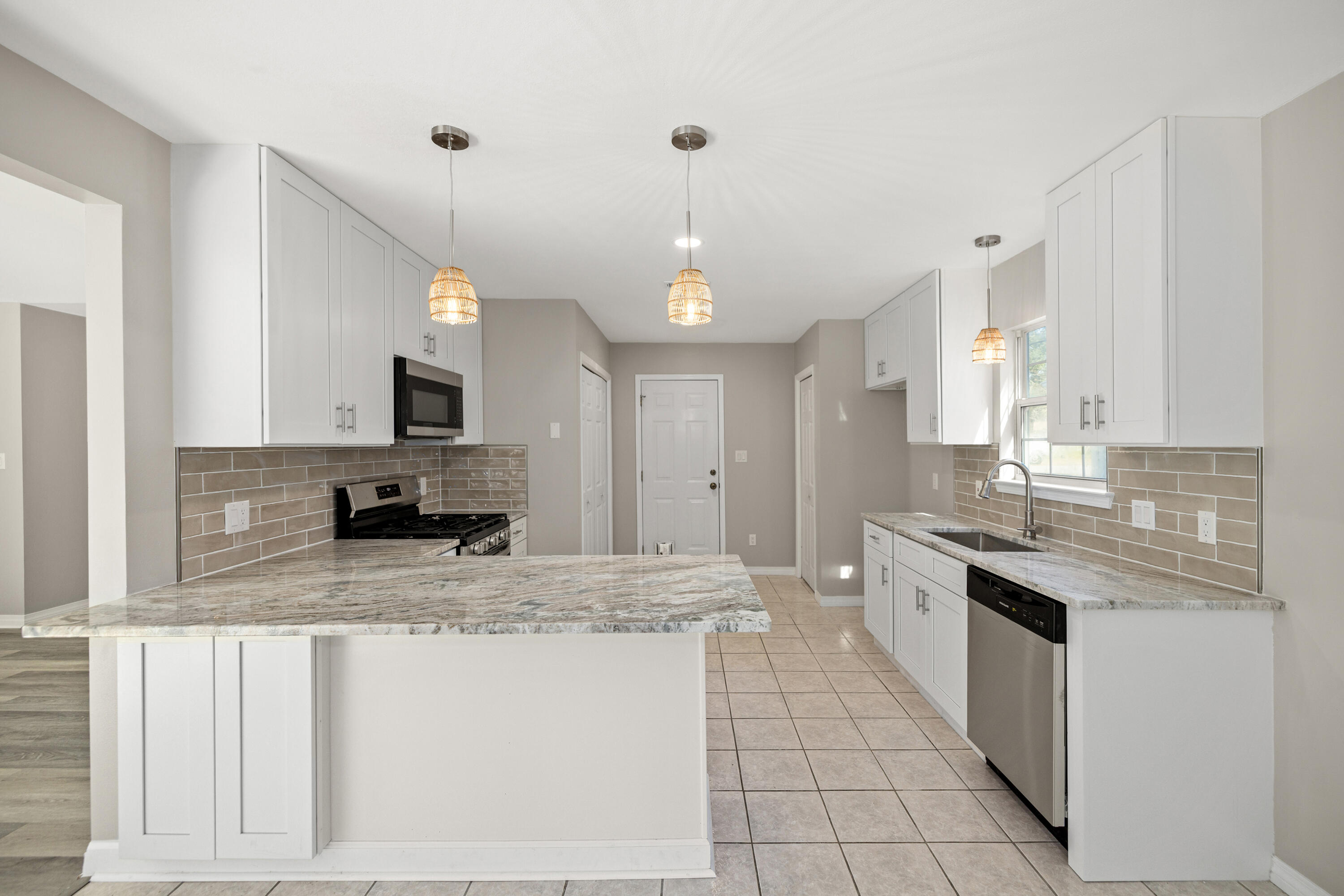 140 Harding Road Niceville, FL 32578 - Photo 15 of 56 140HardingRd-Niceville-FL-036