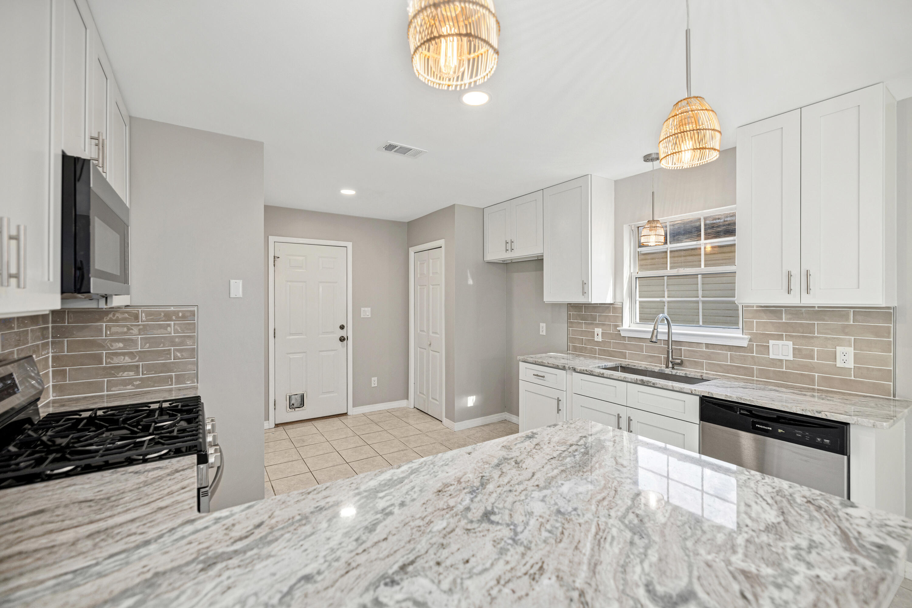 140 Harding Road Niceville, FL 32578 - Photo 16 of 56 140HardingRd-Niceville-FL-037