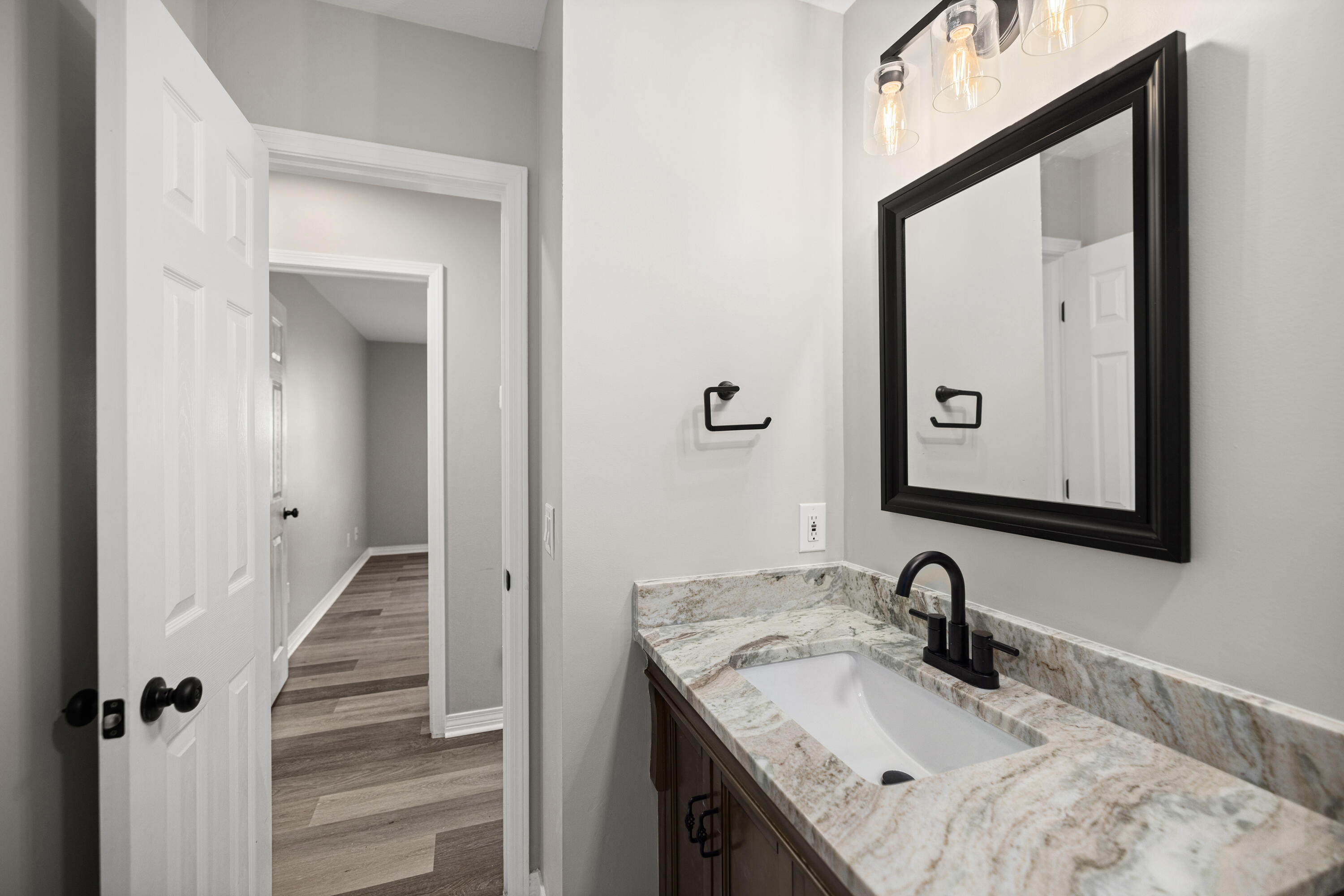 140 Harding Road Niceville, FL 32578 - Photo 28 of 56 140HardingRd-Niceville-FL-057