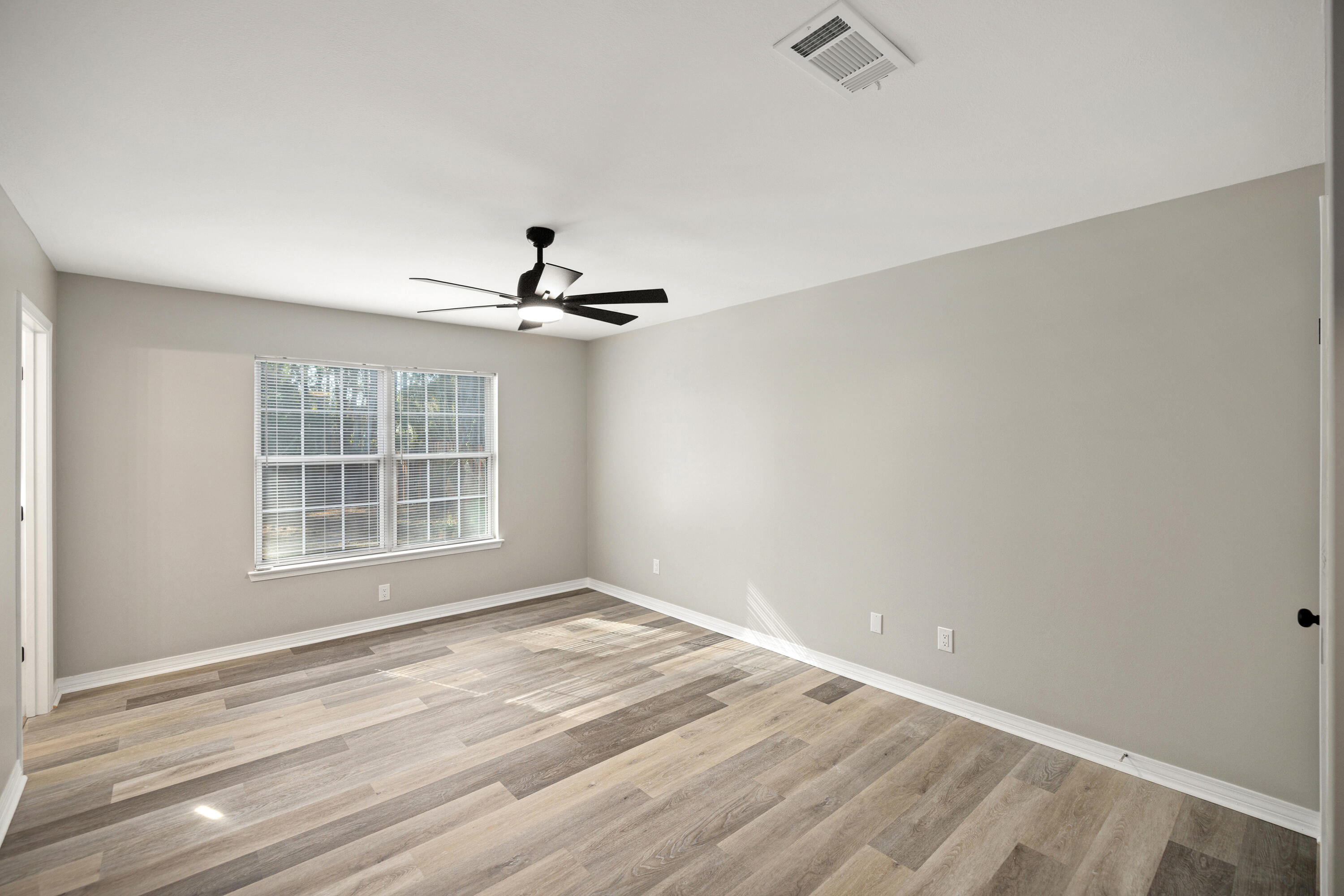 140 Harding Road Niceville, FL 32578 - Photo 33 of 56 140HardingRd-Niceville-FL-046