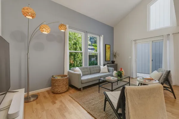 $1,488,000 | 221 North Rengstorff Avenue, Unit 1, Mountain View, CA 94043