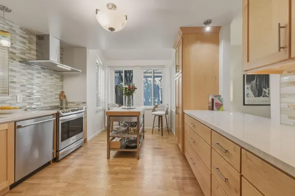 $1,488,000 | 221 North Rengstorff Avenue, Unit 1, Mountain View, CA 94043
