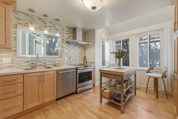 $1,488,000 | 221 North Rengstorff Avenue, Unit 1, Mountain View, CA 94043