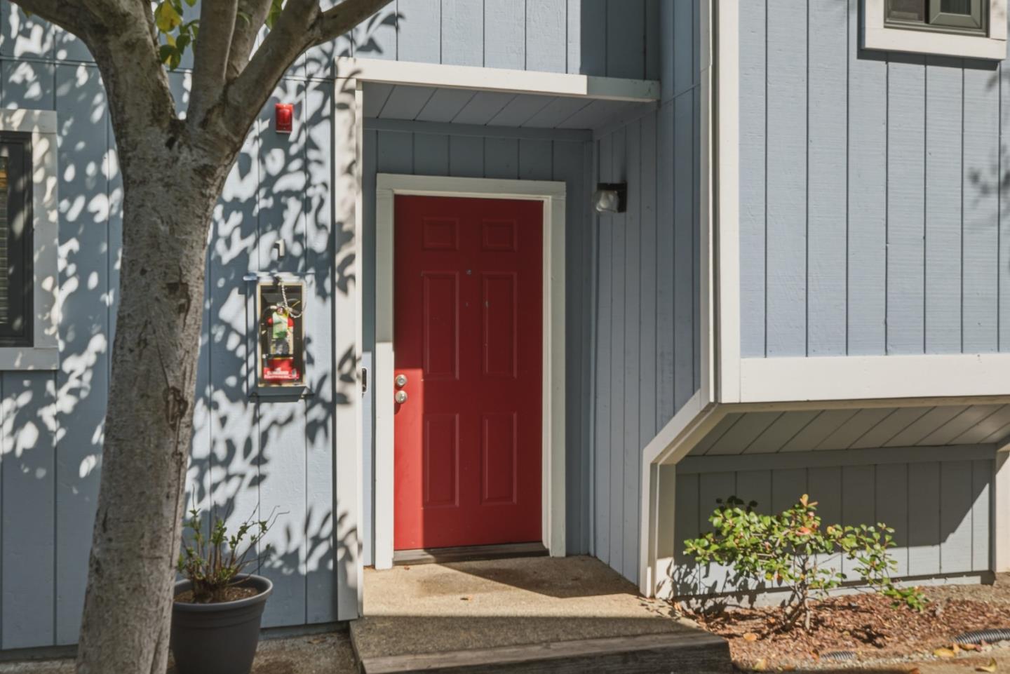 221 North Rengstorff Avenue, Unit 1 Mountain View, CA 94043 - Photo 2 of 54