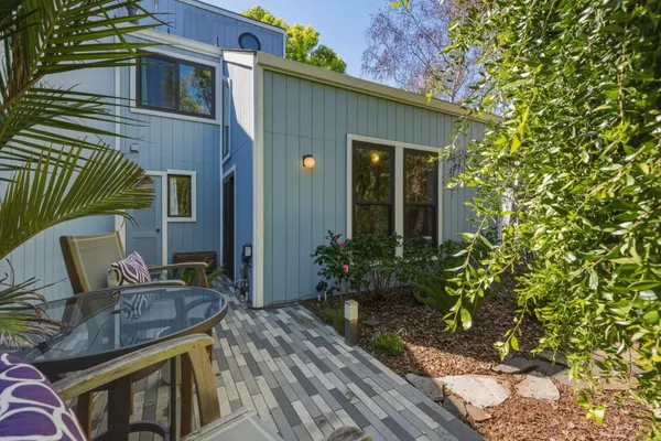 $1,488,000 | 221 North Rengstorff Avenue, Unit 1, Mountain View, CA 94043