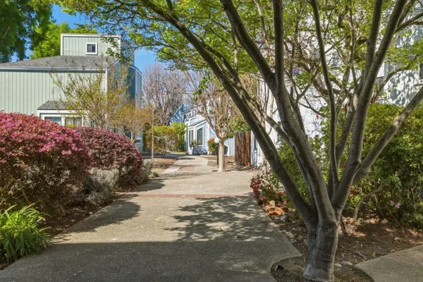 $1,488,000 | 221 North Rengstorff Avenue, Unit 1, Mountain View, CA 94043