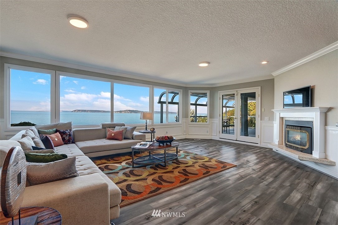 8001 Talbot Road Edmonds, WA 98026 - Photo 15 of 40