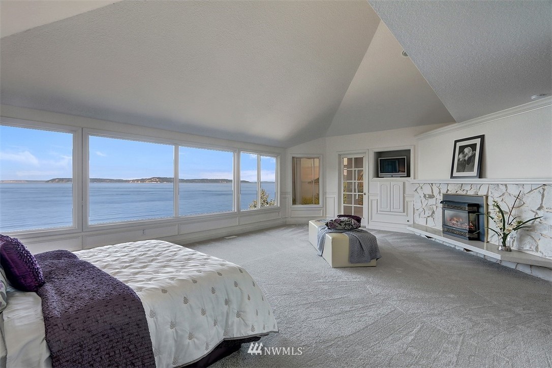 8001 Talbot Road Edmonds, WA 98026 - Photo 23 of 40