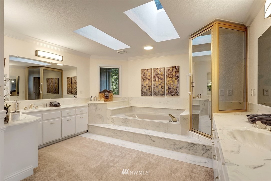 8001 Talbot Road Edmonds, WA 98026 - Photo 24 of 40