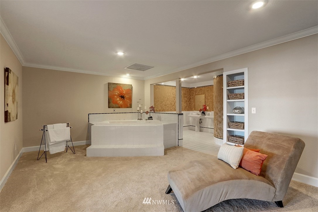 8001 Talbot Road Edmonds, WA 98026 - Photo 33 of 40