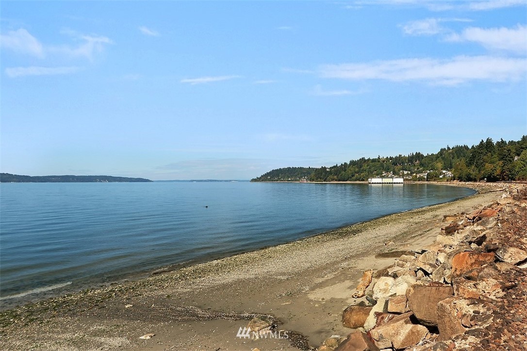 8001 Talbot Road Edmonds, WA 98026 - Photo 35 of 40