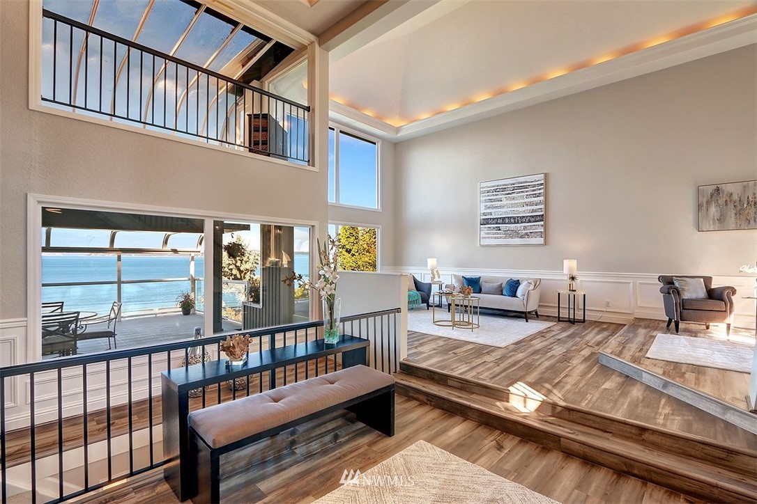 8001 Talbot Road Edmonds, WA 98026 - Photo 7 of 40