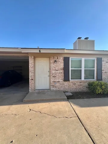 $850 | 5702 Brownfield Drive, Unit C, Lubbock, TX 79414