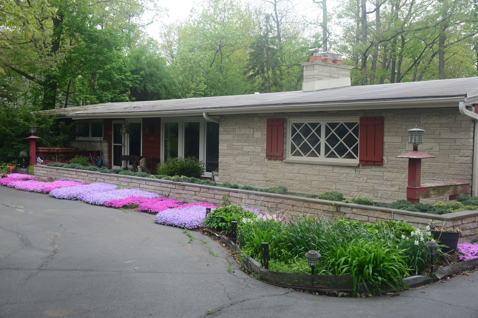 371 South St Marys Road Libertyville, IL 60048 - Photo 4 of 32