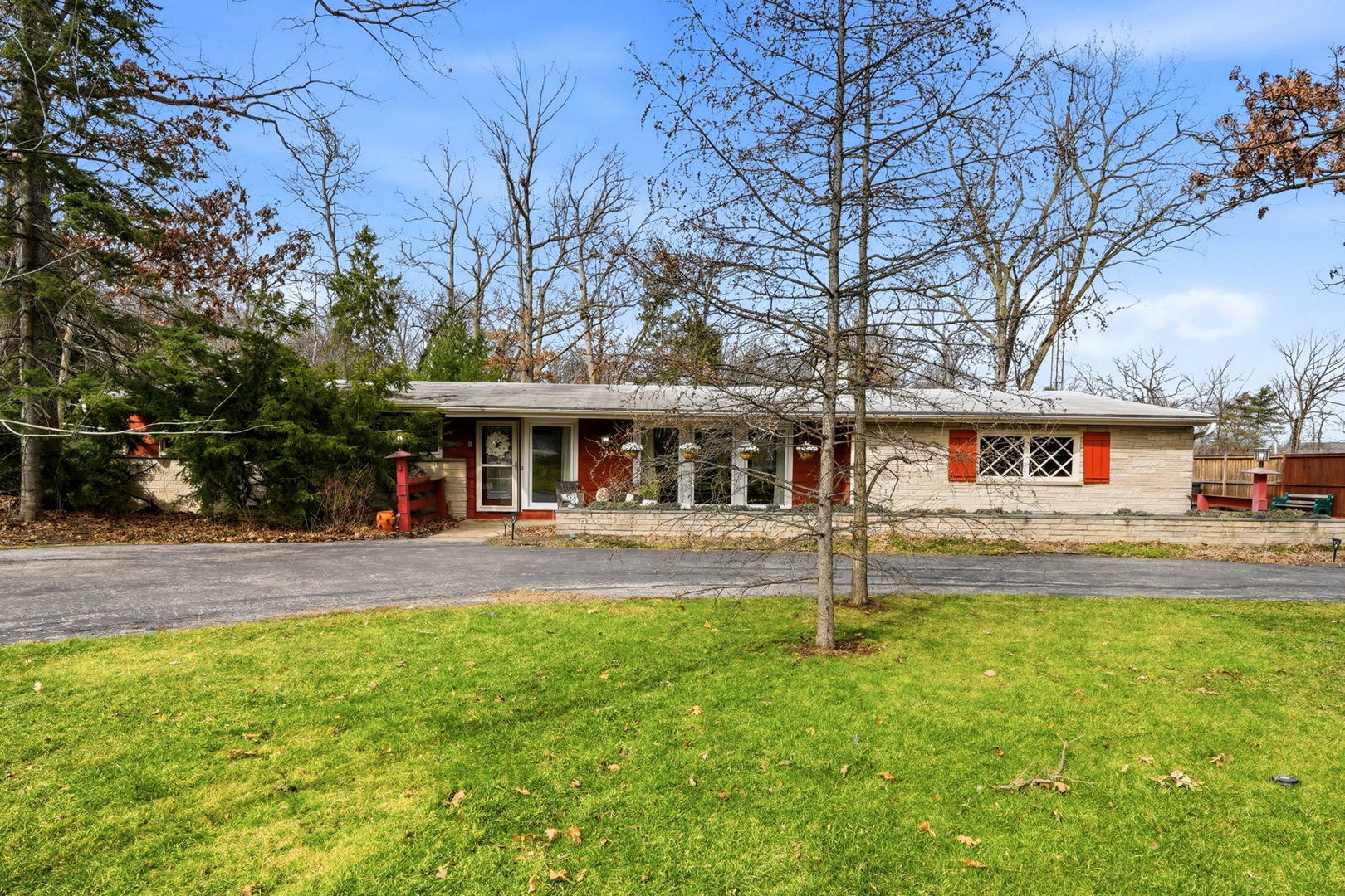 371 South St Marys Road Libertyville, IL 60048 - Photo 6 of 32