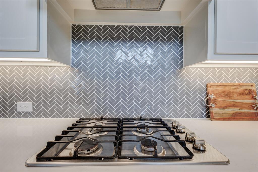 830 Knoxbridge Road Forney, TX 75126 - Photo 17 of 36 a view of a sink