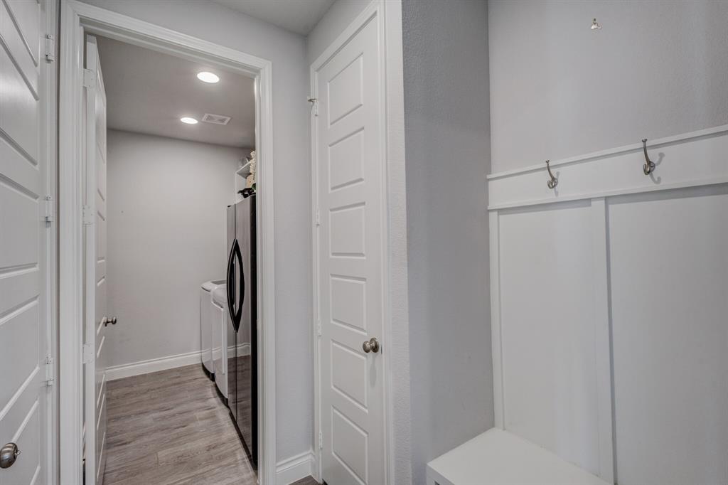 830 Knoxbridge Road Forney, TX 75126 - Photo 10 of 36 a bathroom with a shower and a toilet