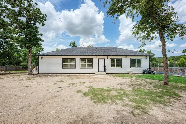 $395,000 | 114 Crepe Myrtle Parkway, Elgin, TX 78621