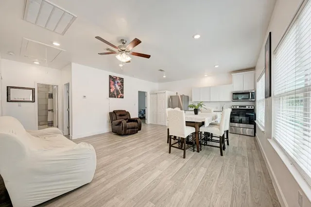 $395,000 | 114 Crepe Myrtle Parkway, Elgin, TX 78621