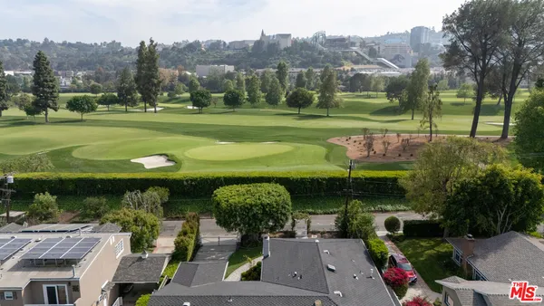 $3,099,000 | 10225 Valley Spring Lane, Toluca Lake, CA 91602